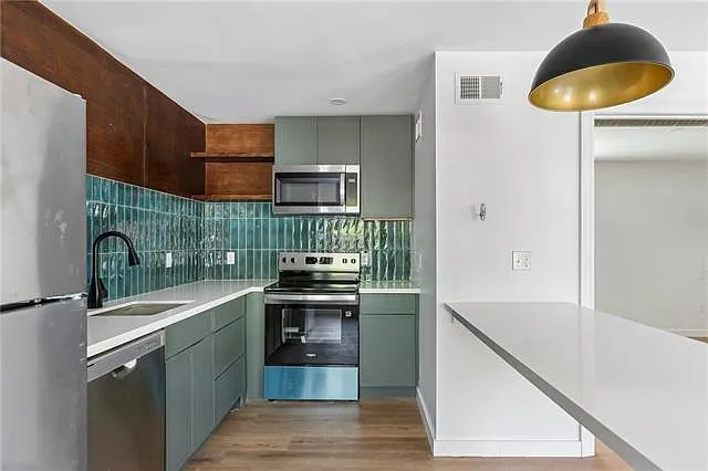 3900 Royal St #1B — Photo 6