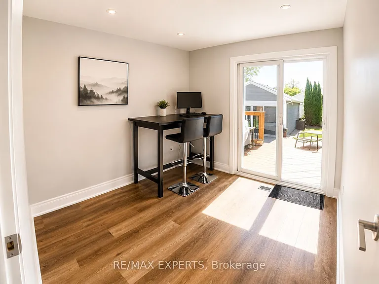 10 Lady Bank Rd — Photo 8