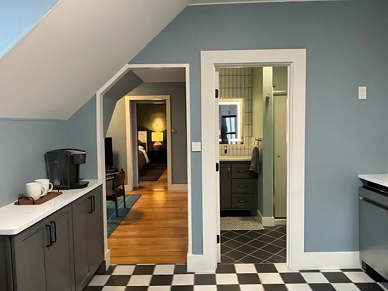 29 Pleasant Ave #4 — Photo 11
