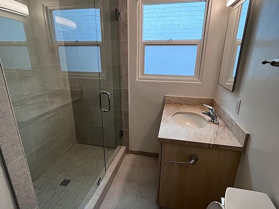 4th image of 1538 Grand Ave