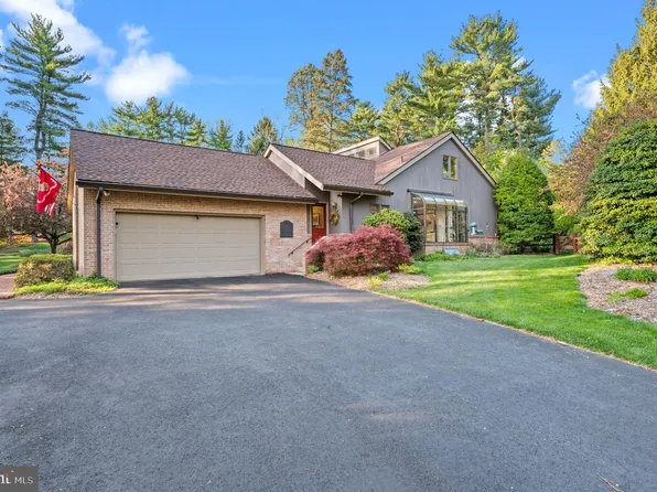 302 Sunshine Rd, Reading, PA 19601