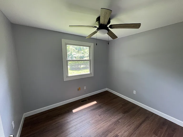 5820 Wynn Rd — Photo 10