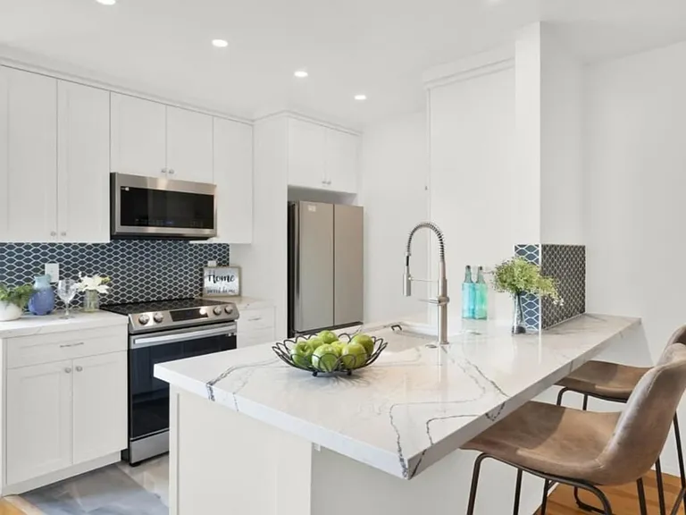 3985 Riviera Dr #O — Photo 2