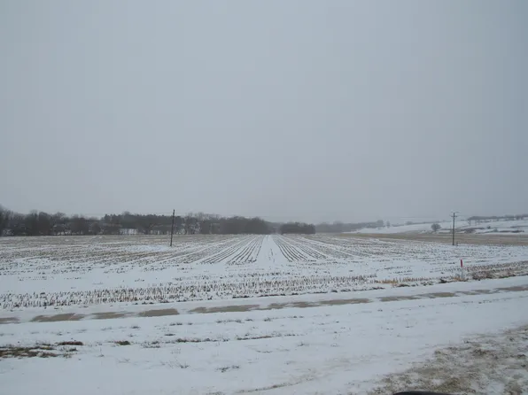 Hurstville Rd, Maquoketa, IA 52060