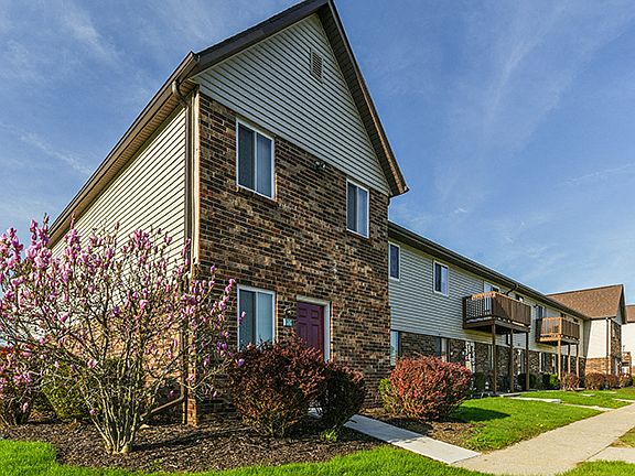 2nd image of 120 Abbey Ln #L5