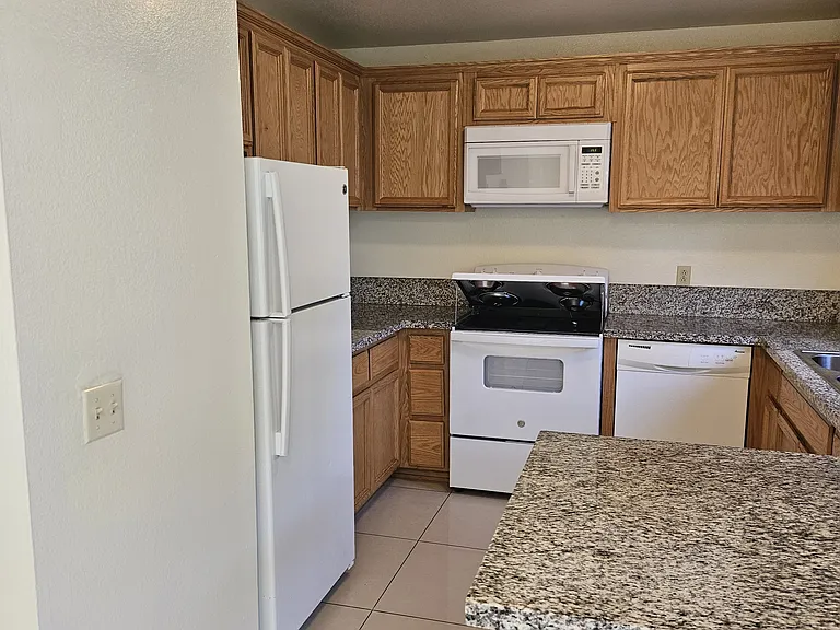 127 Villa Ct #6 — Photo 10