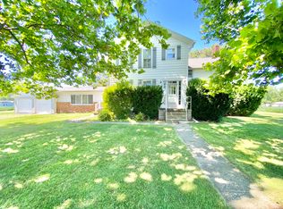 605 N Thomas St, Thomasboro, IL