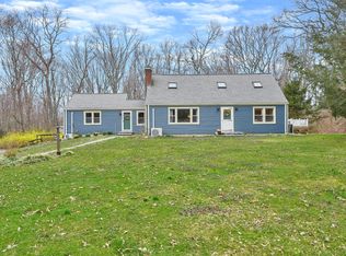 25 Orchard Rd, Woodbridge, CT 06525