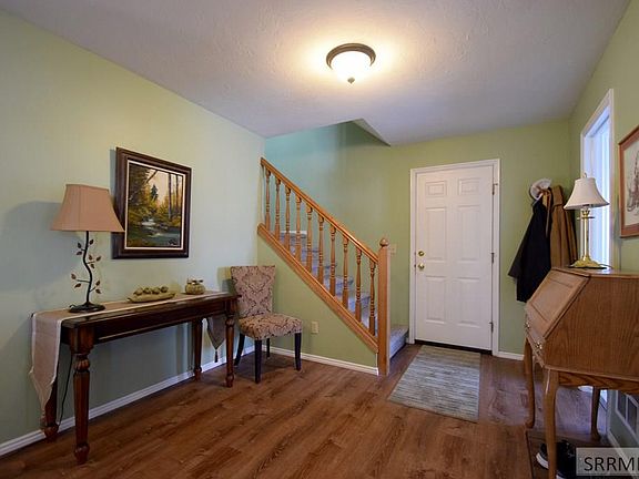 3rd image of 2997 Bluebird Ln