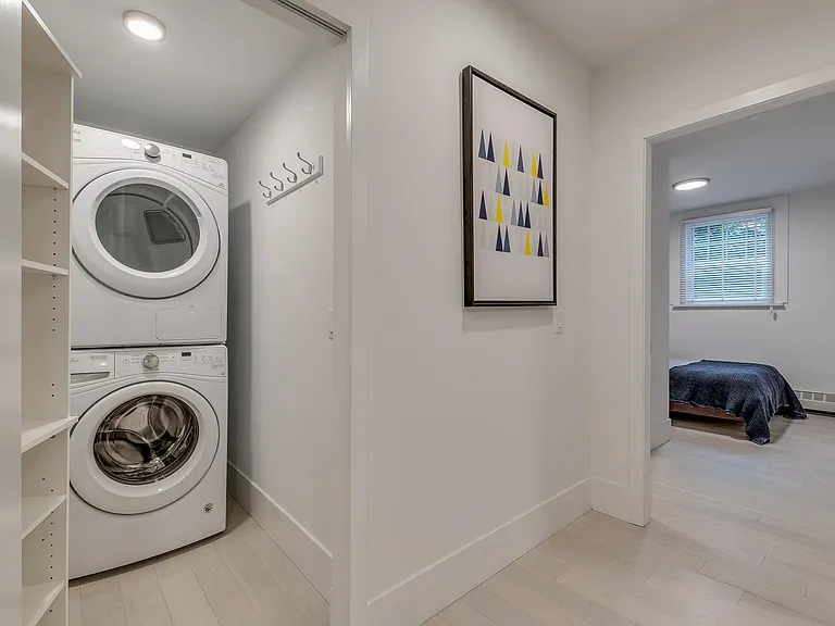 1425 Haro St #107 — Photo 12