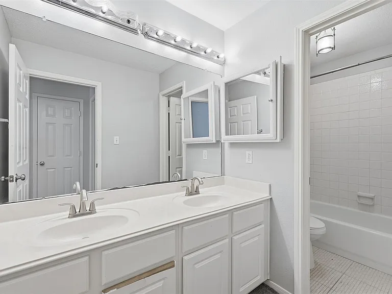 24815 Butterwick Dr — Photo 21