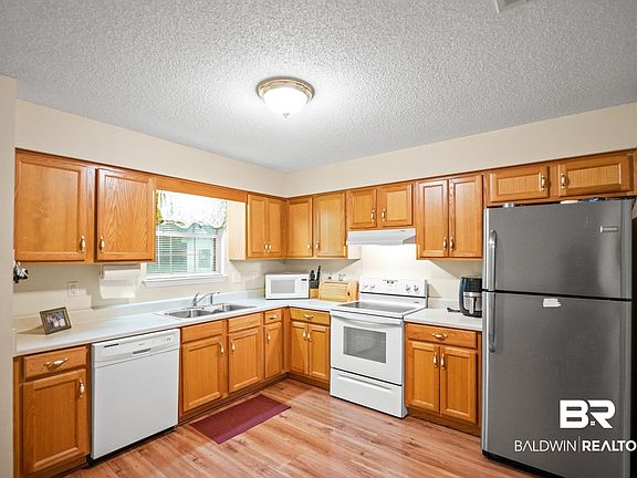 2nd image of 161 Robbins Blvd