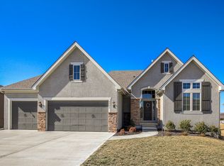 9706 Carbondale St, Lenexa, KS 66227