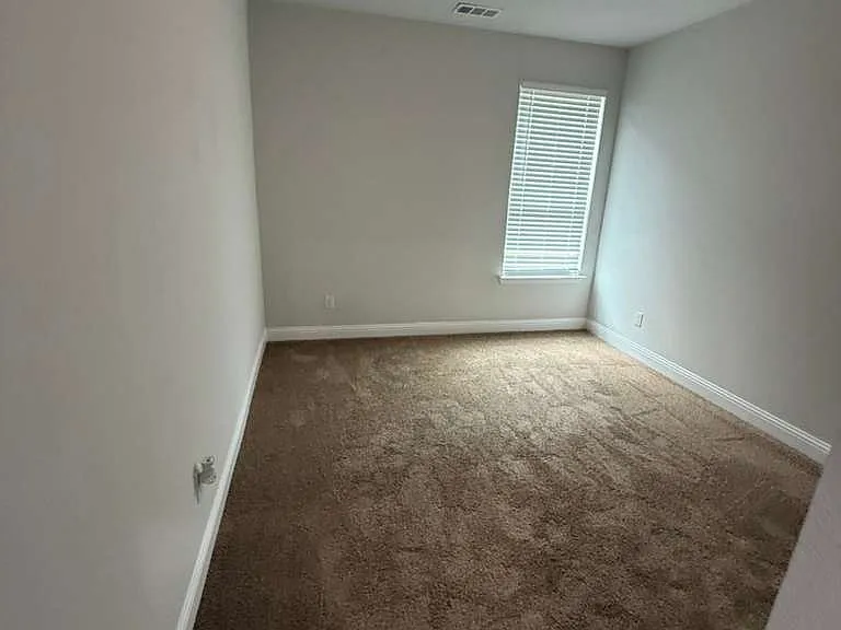 1219 Triton Dr — Photo 10