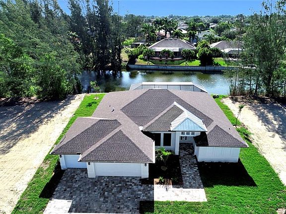 4th image of 3005 SW 11th Pl