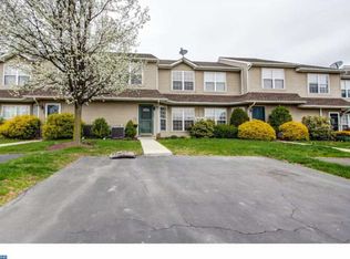 1242 Fieldstone Ct, Quakertown, PA 18951