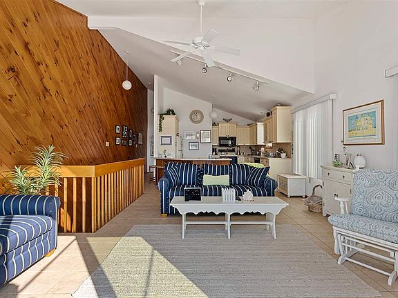 3rd image of 111 33rd St #W
