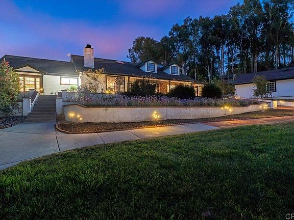 3rd image of 2794 Alta Vista Dr