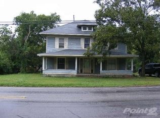 211 S Union St, Whitesboro, TX 76273
