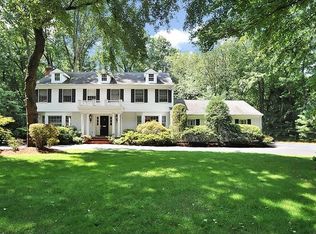 11 Arthur Ct, Demarest, NJ 07627