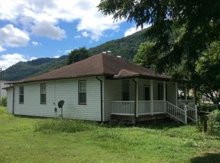 315 E 6th St N, Big Stone Gap, VA 24219