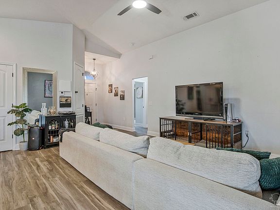 4th image of 6340 Arbor Ln