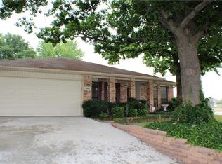 9900 Farmers Branch St, Fort Worth, TX 76108