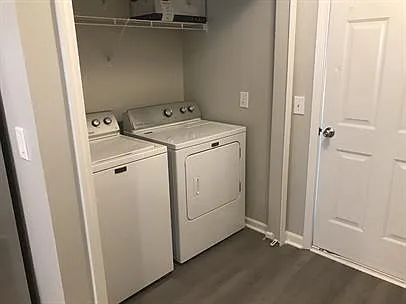 220 Lake Linden Dr — Photo 15