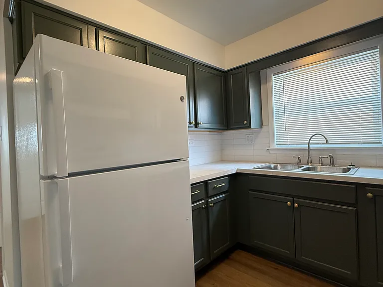 7920 S 82nd Ave #1S — Photo 6