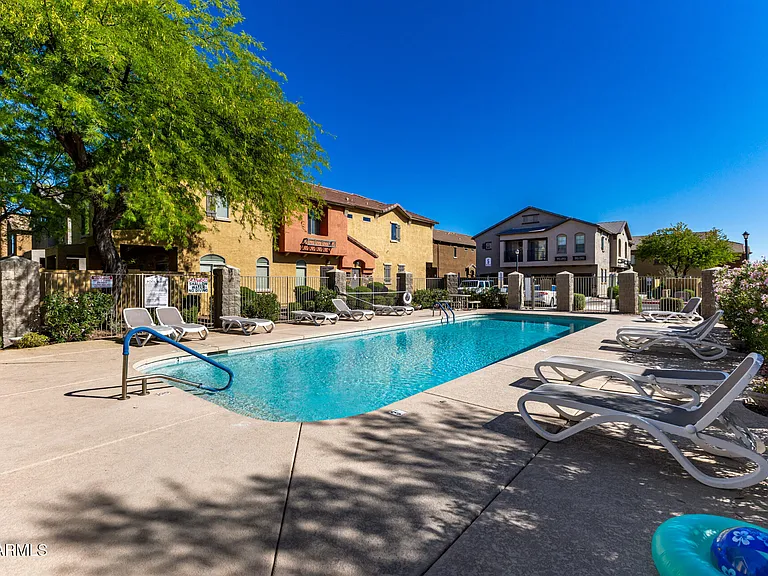 2250 E Deer Valley Rd #15 — Photo 31
