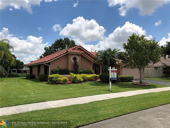 2nd image of 14501 Hickory Ct