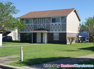 209 Matt Pl, Grand Prairie, TX 75051