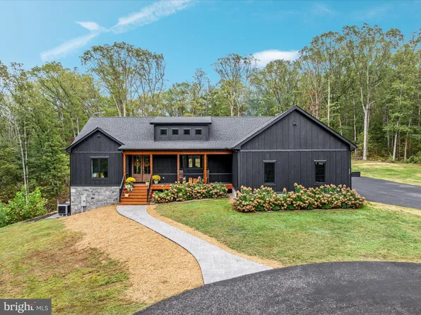 400 Mountain Brook Ln, Bentonville, VA 22610