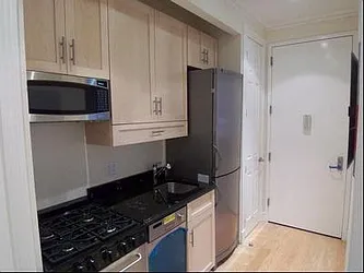 Rented by R New York