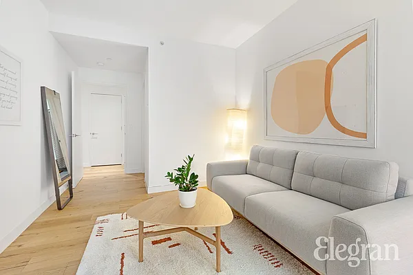 Sold by (Legacy) Elegran | media 17