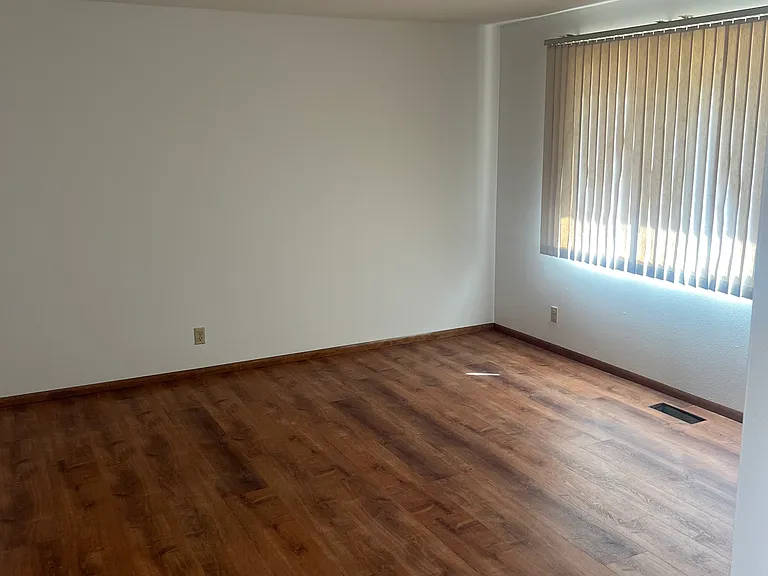 405 McKinley St SE — Photo 3