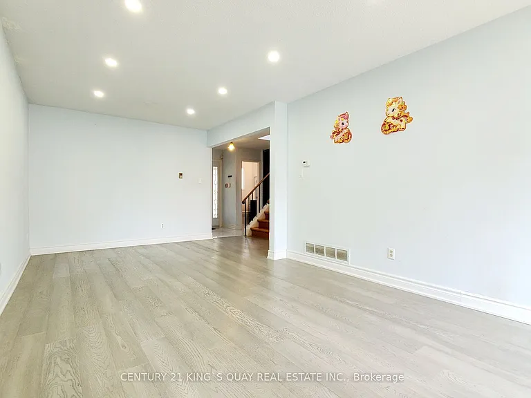51 Carolbreen Sq — Photo 6