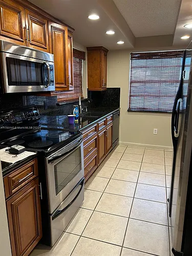 2277 SE 27th Dr Photo 1