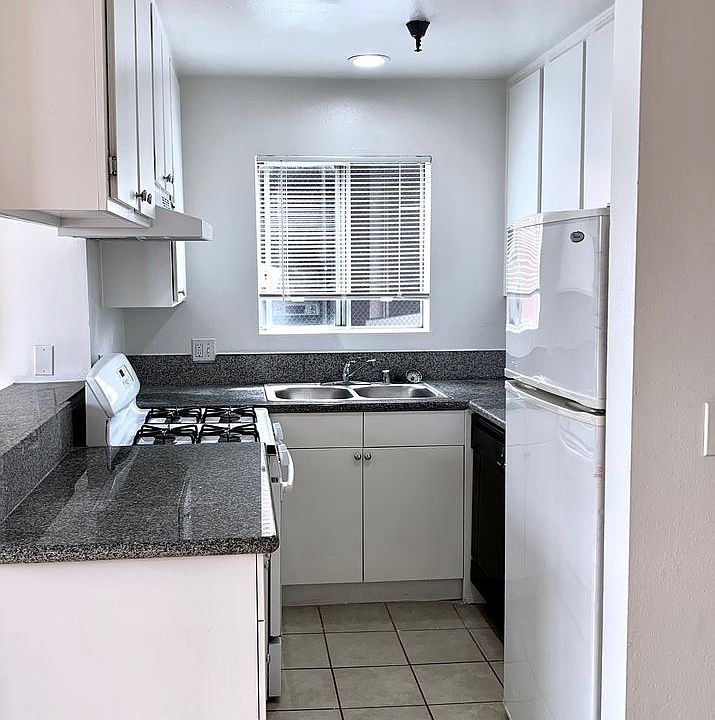 1st image of 3746 Mentone Ave APT 205