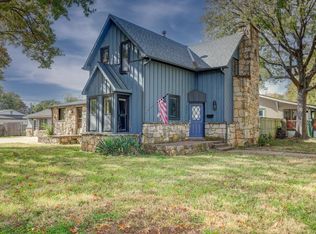 915 E 15th Ave, Winfield, KS 67156