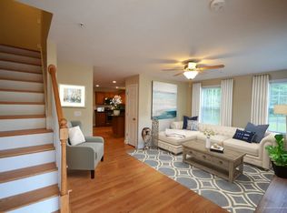 857 Temple St #3M, Whitman, MA 02382