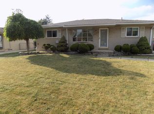 5357 Gardner St E, Sterling Heights, MI 48310