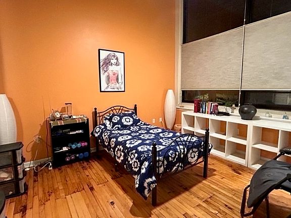 3rd image of 624 E Walnut St APT 110