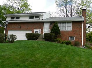 314 Yarrow Ln, Pittsburgh, PA 15236