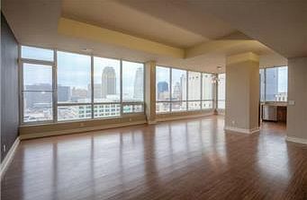 1st image of 600 E 8th St Unit Pen