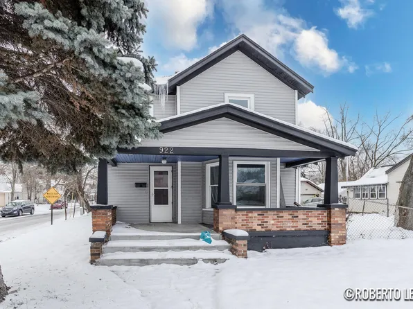 922 Burton St SW, Wyoming, MI 49509