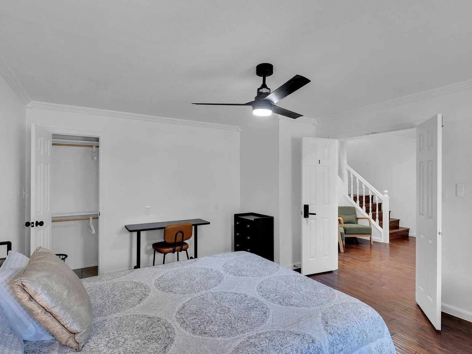 4 bed, 3.0 bath, 2350 sqft, $957 — Photo 2