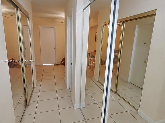 4th image of 1750 NE 191st St APT 729