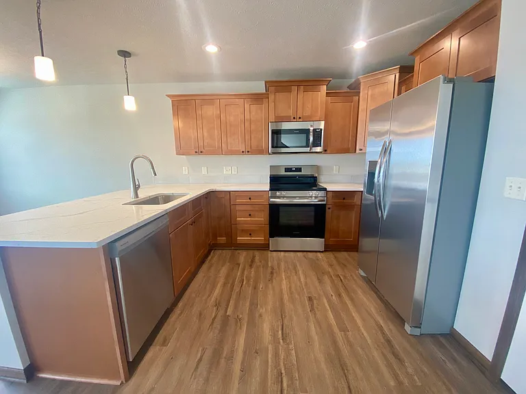 106 W Samuel Ave — Photo 2