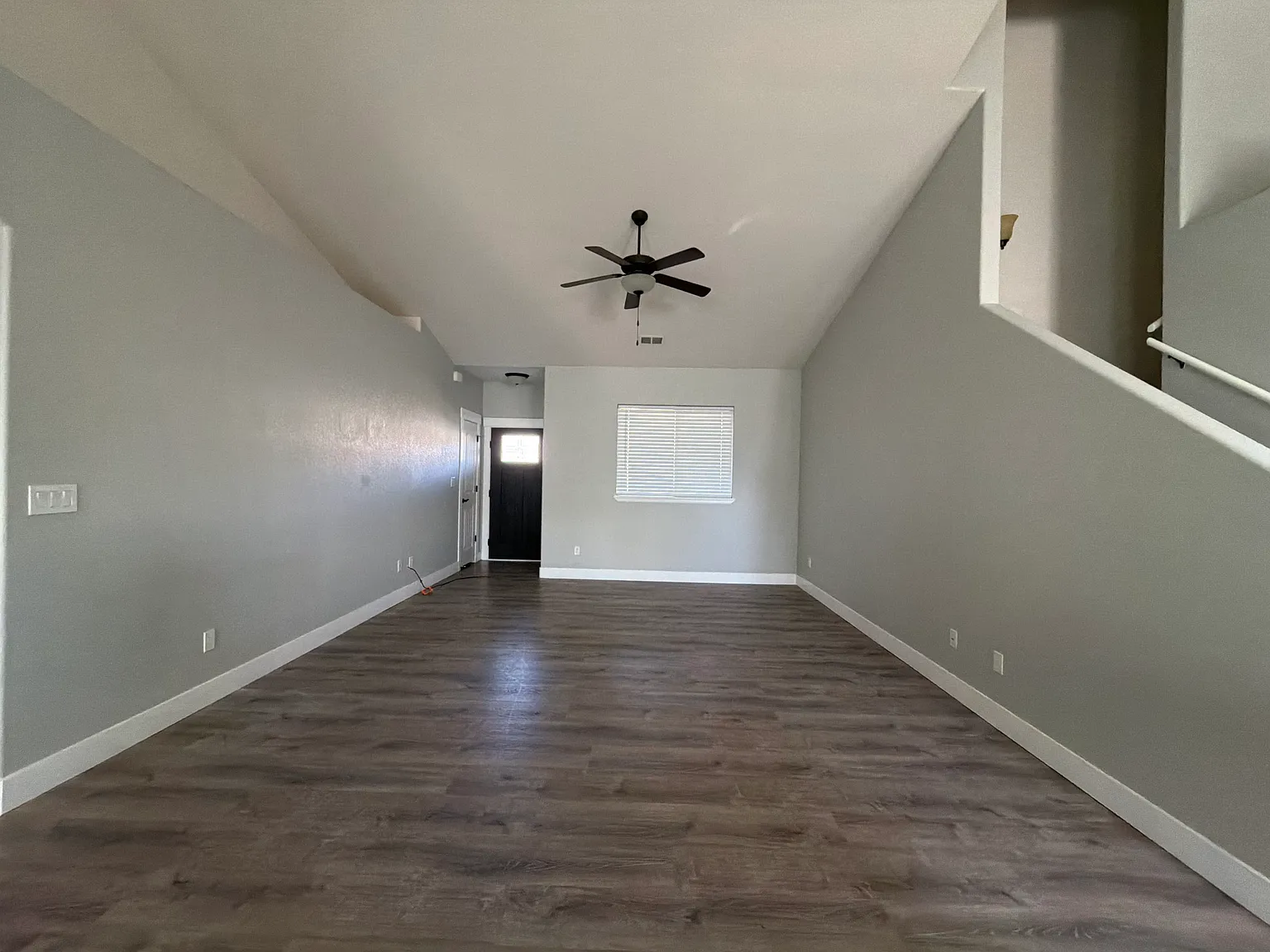 5 bed, 2247 sqft, $3,400 — Photo 3